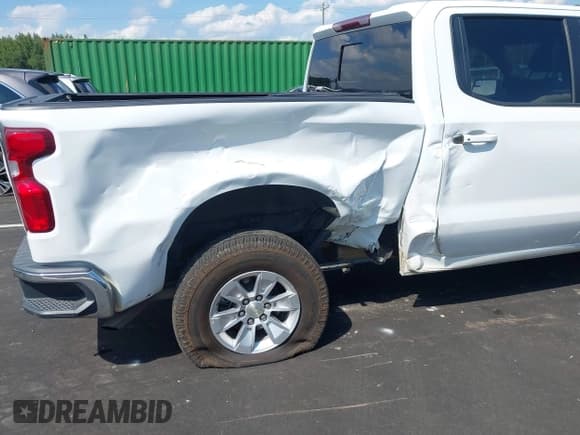 ✅ 2019 Chevrolet Silverado 1500 LT • VIN: 3GCPWCED6KG187883 • Lot: 43069333. Wystawiony na IAAI z przebiegiem 117 948 mil. Bezpłatny archiwum sprzedaży aukcyjnych z USA i szczegółowy raport historii pojazdu na DreamBid. Zdjęcie 6.