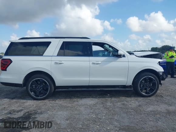 ✅ 2023 Ford Expedition Max Limited • VIN: 1FMJK1K82PEA17690 • Lot: 41944215. Wystawiony na IAAI z przebiegiem 36 967 mil. Bezpłatny archiwum sprzedaży aukcyjnych z USA i szczegółowy raport historii pojazdu na DreamBid. Zdjęcie 14.