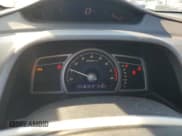 ✅ 2007 Honda Civic LX • VIN: 2HGFG12627H542494 • Lot: 82573715. Wystawiony na Copart z przebiegiem 241 815 mil. Bezpłatny archiwum sprzedaży aukcyjnych z USA i szczegółowy raport historii pojazdu na DreamBid. Zdjęcie 9.