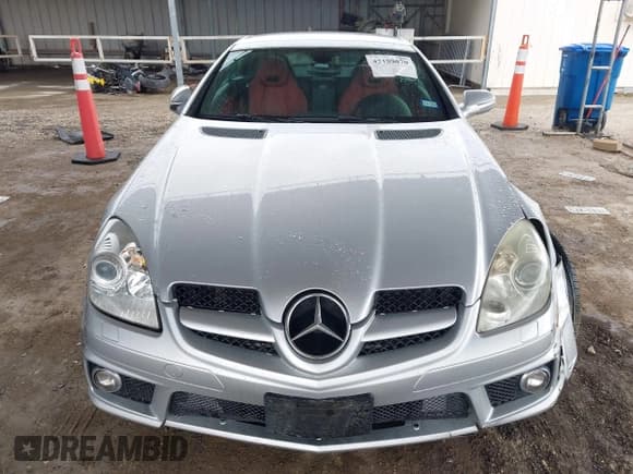 ✅ 2010 Mercedes-Benz SLK • VIN: WDBWK5JA4AF226113 • Lot: 42109070. Listed on IAAI with 123,725 mi. Free auction sales archive from the USA and detailed vehicle history report at DreamBid. Image 12.
