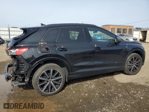 ✅ 2022 Audi Q4 e-tron Premium Plus • VIN: WA1L2BFZ0NP053203 • Лот: 44557355. Опубликован ранее на Copart с пробегом 14 633 миль. Бесплатный доступ к архиву аукционных продаж из США и подробный отчёт об истории автомобиля на DreamBid. Изображение 3.
