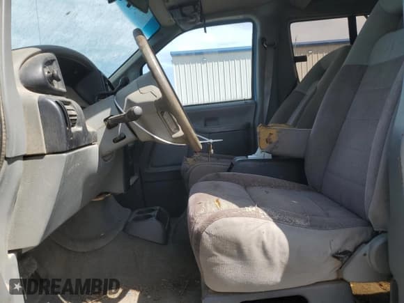 ✅ 1997 Ford Aerostar Eddie Bauer • VIN: 1FMDA41X0RZA08573 • Lot: 61464125. Wystawiony na Copart z przebiegiem Nie podano. Bezpłatny archiwum sprzedaży aukcyjnych z USA i szczegółowy raport historii pojazdu na DreamBid. Zdjęcie 7.