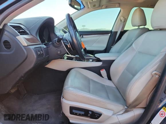 ✅ 2014 Lexus GS 350 • VIN: JTHBE1BL4E5034667 • Lot: 90364225. Wystawiony na Copart z przebiegiem 153 098 mil. Bezpłatny archiwum sprzedaży aukcyjnych z USA i szczegółowy raport historii pojazdu na DreamBid. Zdjęcie 7.