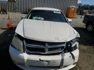 2010 Dodge Avenger R/T с VIN 1B3CC5FB9AN149281, выставлен на аукционе Copart как лот 72362664 с пробегом 148 535 миль миль и Списание • Salvage title. История ставок и продаж доступна на DreamBid. Изображение 5.