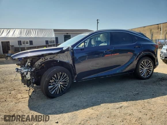 ✅ 2024 Lexus RX 450h+ Luxury • VIN: JTJCJMGA3R2023111 • Лот: 61526275. Опубликован ранее на Copart с пробегом 4 811 миль. Бесплатный доступ к архиву аукционных продаж из США и подробный отчёт об истории автомобиля на DreamBid. Изображение 1.