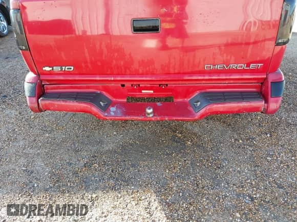 1997 Chevrolet S-10 LS с VIN 1GCCS19X7VK158702, выставлен на аукционе IAAI как лот 43444806 с пробегом 257 202 миль миль и . История ставок и продаж доступна на DreamBid. Изображение 12.