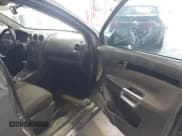 ✅ 2013 Chevrolet Captiva Sport LT • VIN: 3GNFL3EK0DS513753 • Lot: 42196262. Wystawiony na IAAI z przebiegiem 246 196 mil. Bezpłatny archiwum sprzedaży aukcyjnych z USA i szczegółowy raport historii pojazdu na DreamBid. Zdjęcie 5.