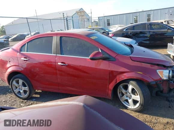 2013 Chevrolet Sonic LTZ с VIN 1G1JE5SB6D4224964, выставлен на аукционе IAAI как лот 43118732 с пробегом 130 961 миль миль и . История ставок и продаж доступна на DreamBid. Изображение 14.
