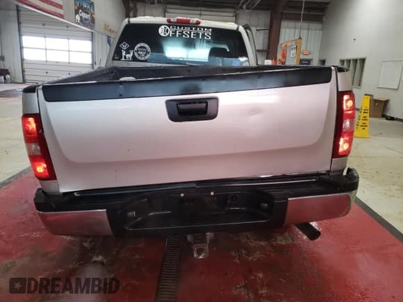 ✅ 2009 Chevrolet Silverado 2500HD LT • VIN: 1GCHK59K29E127525 • Лот: 87948455. Опубликован ранее на Copart с пробегом 128 402 миль. Бесплатный доступ к архиву аукционных продаж из США и подробный отчёт об истории автомобиля на DreamBid. Изображение 6.