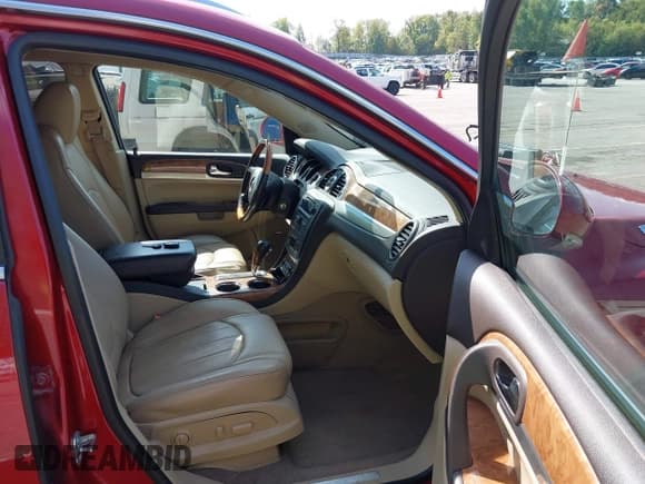 ✅ 2012 Buick Enclave Leather • VIN: 5GAKVCED5CJ138205 • Lot: 43291180. Wystawiony na IAAI z przebiegiem 151 801 mil. Bezpłatny archiwum sprzedaży aukcyjnych z USA i szczegółowy raport historii pojazdu na DreamBid. Zdjęcie 5.