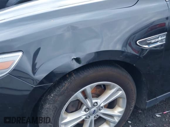 ✅ 2014 Ford Taurus SEL • VIN: 1FAHP2H88EG119696 • Lot: 43773178. Listed on IAAI with 177,683 mi. Free auction sales archive from the USA and detailed vehicle history report at DreamBid. Image 6.