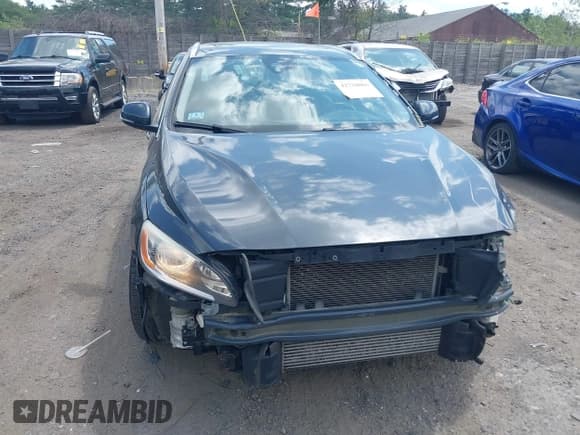 ✅ 2015 Volvo V60 T5 Premier • VIN: YV1612SK2F1264495 • Лот: 42738063. Опубликован ранее на IAAI с пробегом 130 190 миль. Бесплатный доступ к архиву аукционных продаж из США и подробный отчёт об истории автомобиля на DreamBid. Изображение 13.