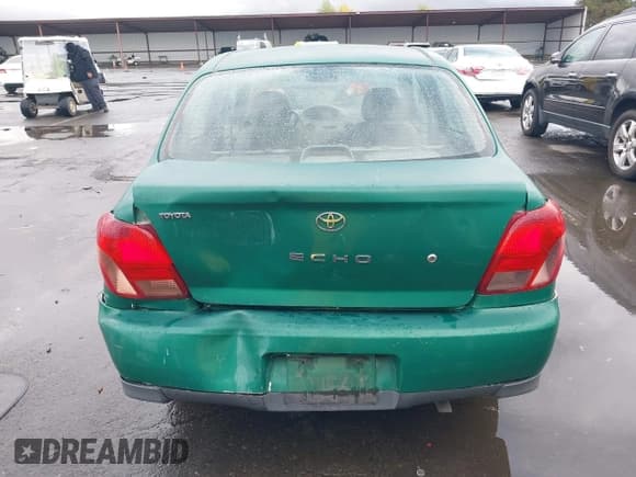 ✅ 2001 Toyota ECHO • VIN: JTDBT123810134933 • Lot: 43709119. Listed on IAAI with 267,239 mi. Free auction sales archive from the USA and detailed vehicle history report at DreamBid. Image 6.