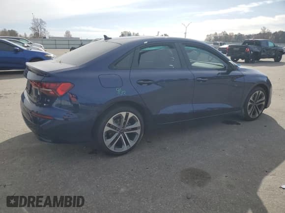 ✅ 2025 Audi A3 Premium Plus • VIN: WAUHUDGY2SA129071 • Лот: 92649175. Опубликован ранее на Copart с пробегом 1 251 миль. Бесплатный доступ к архиву аукционных продаж из США и подробный отчёт об истории автомобиля на DreamBid. Изображение 3.