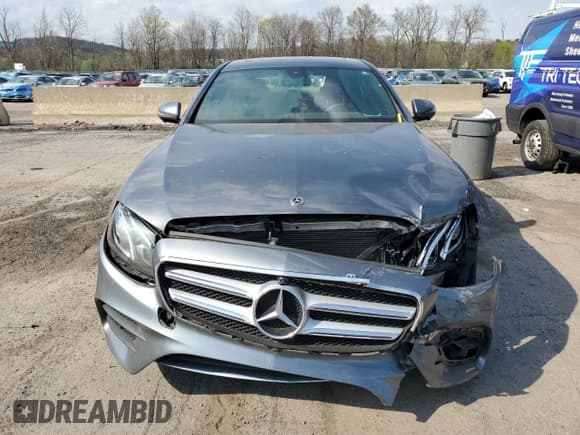 ✅ 2019 Mercedes-Benz E 300 • VIN: WDDZF4KB1KA656934 • Lot: 54543455. Listed on Copart with Not provided. Free auction sales archive from the USA and detailed vehicle history report at DreamBid. Image 5.