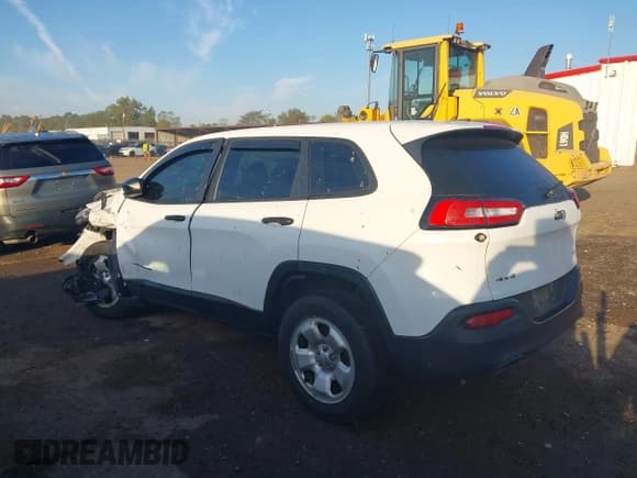 ✅ 2015 Jeep Cherokee Sport • VIN: 1C4PJMAB9FW661485 • Lot: 43363750. Wystawiony na IAAI z przebiegiem 172 584 mil. Bezpłatny archiwum sprzedaży aukcyjnych z USA i szczegółowy raport historii pojazdu na DreamBid. Zdjęcie 3.