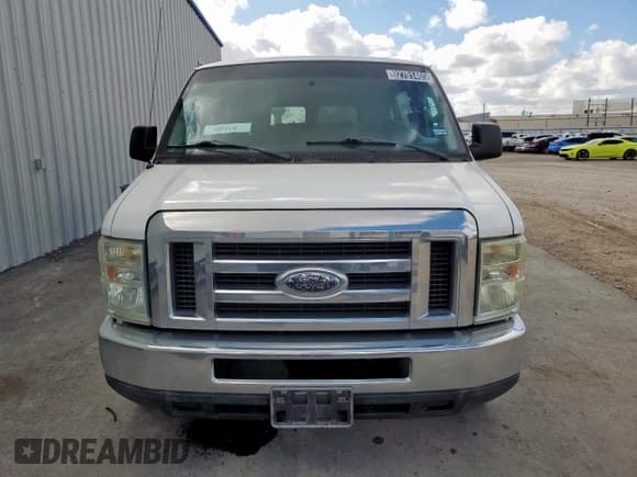 ✅ 2009 Ford Econoline Passenger XL • VIN: 1FBNE31L19DA54208 • Лот: 92701405. Опубликован ранее на Copart с пробегом 127 277 миль. Бесплатный доступ к архиву аукционных продаж из США и подробный отчёт об истории автомобиля на DreamBid. Изображение 5.