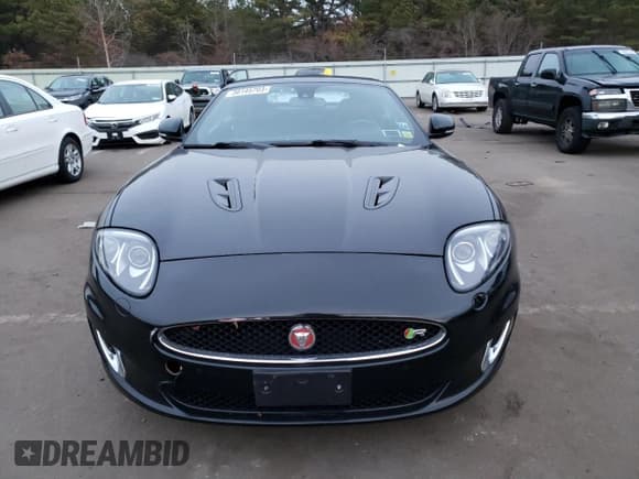 ✅ 2015 Jaguar XK XKR • VIN: SAJWA4EC3FMB55519 • Lot: 36145703. Wystawiony na Copart z przebiegiem Nie podano. Bezpłatny archiwum sprzedaży aukcyjnych z USA i szczegółowy raport historii pojazdu na DreamBid. Zdjęcie 5.
