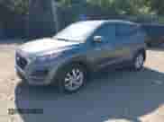 ✅ 2019 Hyundai Tucson Value • VIN: KM8J3CA44KU997932 • Lot: 43207015. Wystawiony na IAAI z przebiegiem 76 383 mil mil. Skorzystaj z bezpłatnego archiwum sprzedaży aukcyjnych z USA i zobacz szczegółowy raport historii pojazdu na DreamBid. Zdjęcie 18.