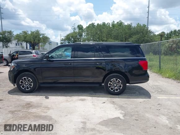 ✅ 2024 Ford Expedition Max XLT • VIN: 1FMJK1J81REA33559 • Lot: 43007157. Listed on IAAI with 44,737 mi. Free auction sales archive from the USA and detailed vehicle history report at DreamBid. Image 14.
