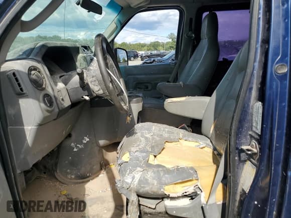 ✅ 2011 Ford Econoline Passenger XL • VIN: 1FBSS3BL9BDB06541 • Lot: 69739755. Listed on Copart with 423,502 mi. Free auction sales archive from the USA and detailed vehicle history report at DreamBid. Image 7.