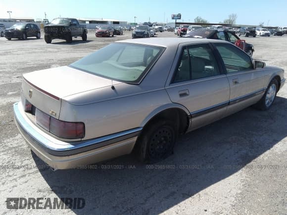 ✅ 1997 Cadillac Seville SLS • VIN: 1G6KS52Y7VU809288 • Lot: 29851802. Wystawiony na IAAI z przebiegiem 93 879 mil. Bezpłatny archiwum sprzedaży aukcyjnych z USA i szczegółowy raport historii pojazdu na DreamBid. Zdjęcie 4.