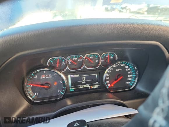 ✅ 2016 Chevrolet Silverado 1500 LT • VIN: 1GCVKREC6GZ239954 • Лот: 81857925. Опубликован ранее на Copart с пробегом 237 820 миль. Бесплатный доступ к архиву аукционных продаж из США и подробный отчёт об истории автомобиля на DreamBid. Изображение 9.