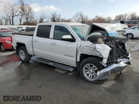 ✅ 2018 Chevrolet Silverado 1500 LT • VIN: 3GCUKREC2JG394844 • Лот: 93418415. Опубликован ранее на Copart с пробегом Не указан. Бесплатный доступ к архиву аукционных продаж из США и подробный отчёт об истории автомобиля на DreamBid. Изображение 4.