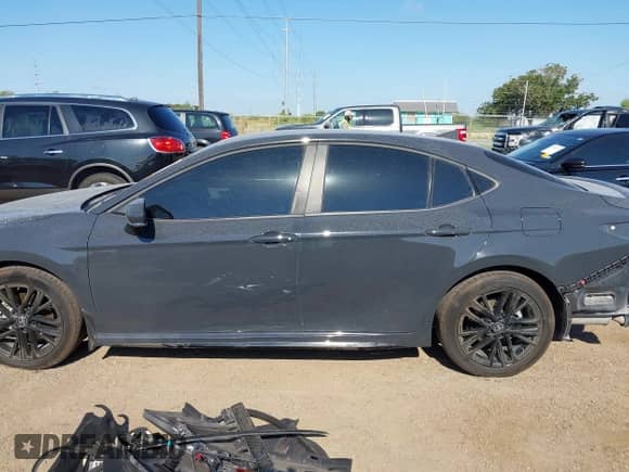 2025 Toyota Camry LE с VIN 4T1DAACK2SU609633, выставлен на аукционе IAAI как лот 43023203 с пробегом 7 512 миль миль и . История ставок и продаж доступна на DreamBid. Изображение 15.