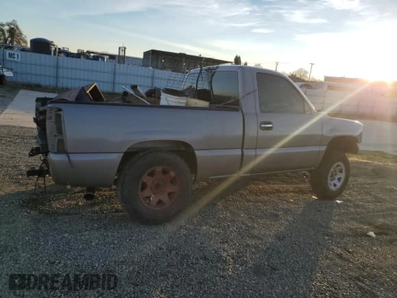 ✅ 2000 GMC Sierra 1500 SLE • VIN: 1GTEK14TXYZ273870 • Лот: 87447194. Опубликован ранее на Copart с пробегом Не указан. Бесплатный доступ к архиву аукционных продаж из США и подробный отчёт об истории автомобиля на DreamBid. Изображение 3.