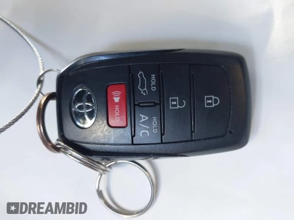 ✅ 2025 Toyota bZ4X XLE • VIN: JTMAAAAA2SA073110 • Лот: 43449806. Опубликован ранее на IAAI с пробегом 4 070 миль. Бесплатный доступ к архиву аукционных продаж из США и подробный отчёт об истории автомобиля на DreamBid. Изображение 11.