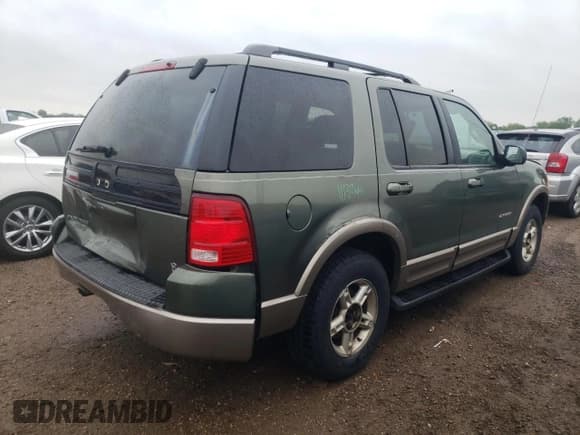 ✅ 2002 Ford Explorer Eddie Bauer • VIN: 1FMZU74W32ZA92329 • Lot: 57885775. Listed on Copart with Not provided. Free auction sales archive from the USA and detailed vehicle history report at DreamBid. Image 3.