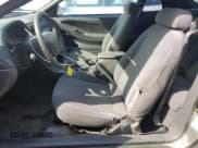 ✅ 2001 Ford Mustang Standard • VIN: 1FAFP40441F157910 • Lot: 85531355. Wystawiony na Copart z przebiegiem 183 972 mil. Bezpłatny archiwum sprzedaży aukcyjnych z USA i szczegółowy raport historii pojazdu na DreamBid. Zdjęcie 7.