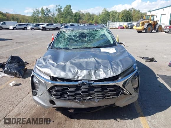 ✅ 2025 Chevrolet Trax LT • VIN: KL77LHEP7SC209700 • Лот: 43384513. Опубликован ранее на IAAI с пробегом 3 139 миль. Бесплатный доступ к архиву аукционных продаж из США и подробный отчёт об истории автомобиля на DreamBid. Изображение 13.