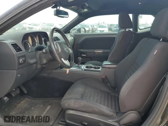 ✅ 2014 Dodge Challenger R/T Classic • VIN: 2C3CDYBT3EH242179 • Lot: 43956745. Wystawiony na Copart z przebiegiem 57 368 mil. Bezpłatny archiwum sprzedaży aukcyjnych z USA i szczegółowy raport historii pojazdu na DreamBid. Zdjęcie 7.