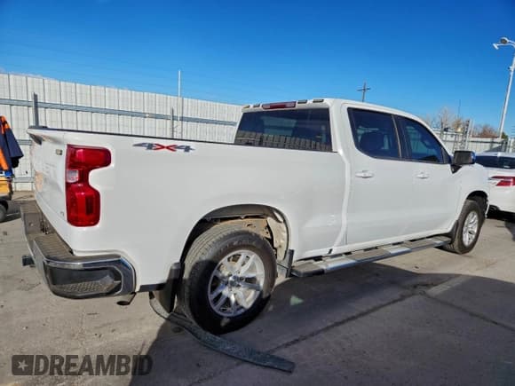 ✅ 2019 Chevrolet Silverado 1500 LT • VIN: 1GCUYDED7KZ216066 • Lot: 95400615. Wystawiony na Copart z przebiegiem 193 419 mil. Bezpłatny archiwum sprzedaży aukcyjnych z USA i szczegółowy raport historii pojazdu na DreamBid. Zdjęcie 3.