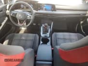 ✅ 2024 Volkswagen Golf GTI 380 S • VIN: WVWHA7CDXRW147749 • Lot: 61017564. Wystawiony na Copart z przebiegiem 6 172 mil. Bezpłatny archiwum sprzedaży aukcyjnych z USA i szczegółowy raport historii pojazdu na DreamBid. Zdjęcie 8.