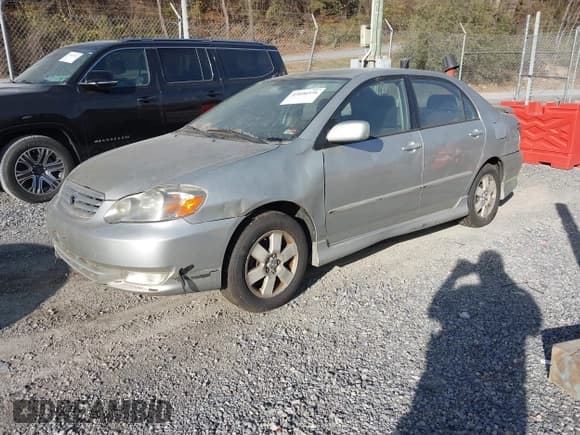 ✅ 2003 Toyota Corolla CE • VIN: 1NXBR32E73Z106799 • Лот: 43696576. Опубликован ранее на IAAI с пробегом Не указан. Бесплатный доступ к архиву аукционных продаж из США и подробный отчёт об истории автомобиля на DreamBid. Изображение 2.