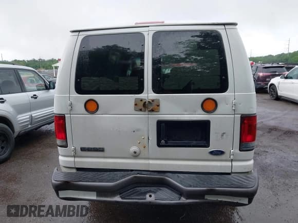 ✅ 2006 Ford Econoline Cargo • VIN: 1FTNE24L76DB16532 • Lot: 42145794. Listed on IAAI with 237,156 mi. Free auction sales archive from the USA and detailed vehicle history report at DreamBid. Image 16.