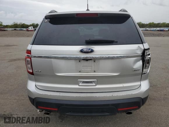 ✅ 2013 Ford Explorer XLT • VIN: 1FM5K8D82DGC12146 • Lot: 56337425. Wystawiony na Copart z przebiegiem 115 879 mil. Bezpłatny archiwum sprzedaży aukcyjnych z USA i szczegółowy raport historii pojazdu na DreamBid. Zdjęcie 6.