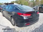 ✅ 2017 Kia Optima LX • VIN: 5XXGT4L35HG152790 • Lot: 43811896. Wystawiony na IAAI z przebiegiem 186 859 mil. Bezpłatny archiwum sprzedaży aukcyjnych z USA i szczegółowy raport historii pojazdu na DreamBid. Zdjęcie 3.
