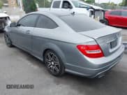 ✅ 2013 Mercedes-Benz C 250 • VIN: WDDGJ4HB9DG059771 • Lot: 42484969. Wystawiony na IAAI z przebiegiem 87 438 mil. Bezpłatny archiwum sprzedaży aukcyjnych z USA i szczegółowy raport historii pojazdu na DreamBid. Zdjęcie 3.