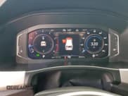 ✅ 2022 Volkswagen Atlas SEL Premium R-Line • VIN: 1V2FE2CA6NC225524 • Lot: 63579645. Wystawiony na Copart z przebiegiem 39 819 mil. Bezpłatny archiwum sprzedaży aukcyjnych z USA i szczegółowy raport historii pojazdu na DreamBid. Zdjęcie 9.