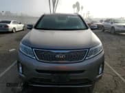 ✅ 2015 Kia Sorento SX • VIN: 5XYKW4A72FG659307 • Лот: 92024325. Опубликован ранее на Copart с пробегом 150 923 миль. Бесплатный доступ к архиву аукционных продаж из США и подробный отчёт об истории автомобиля на DreamBid. Изображение 5.