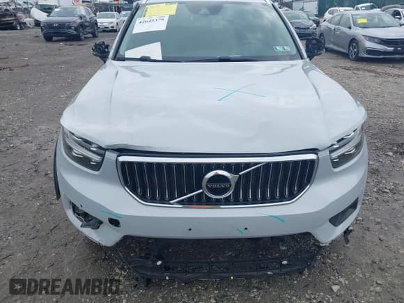 ✅ 2021 Volvo XC40 Inscription • VIN: YV4162UL6M2476490 • Lot: 42645379. Wystawiony na IAAI z przebiegiem 37 493 mil. Bezpłatny archiwum sprzedaży aukcyjnych z USA i szczegółowy raport historii pojazdu na DreamBid. Zdjęcie 6.