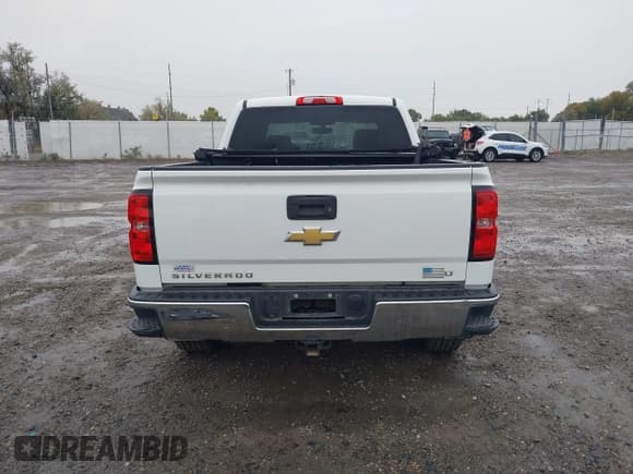 ✅ 2015 Chevrolet Silverado 1500 LT • VIN: 3GCUKRECXFG237926 • Lot: 43231285. Listed on IAAI with 109,711 mi. Free auction sales archive from the USA and detailed vehicle history report at DreamBid. Image 17.