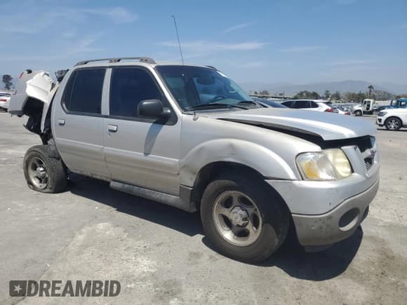 ✅ 2004 Ford Explorer Sport Trac XLS • VIN: 1FMZU67K34UB93390 • Lot: 53912075. Wystawiony na Copart z przebiegiem 220 520 mil. Bezpłatny archiwum sprzedaży aukcyjnych z USA i szczegółowy raport historii pojazdu na DreamBid. Zdjęcie 4.