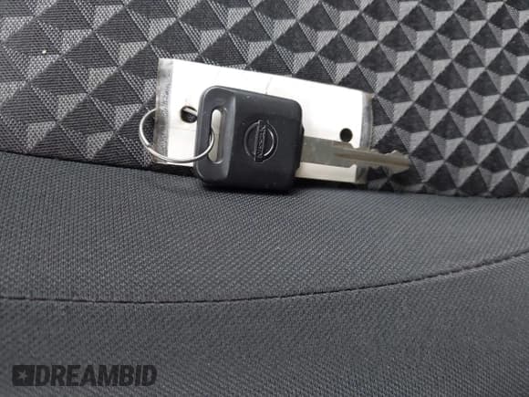 ✅ 2024 Nissan Versa S • VIN: 3N1CN8DV9RL871663 • Lot: 43670838. Wystawiony na IAAI z przebiegiem 9 123 mil. Bezpłatny archiwum sprzedaży aukcyjnych z USA i szczegółowy raport historii pojazdu na DreamBid. Zdjęcie 11.