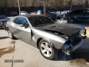 ✅ 2012 Dodge Challenger SXT Plus • VIN: 2C3CDYAG0CH135401 • Lot: 41336245. Wystawiony na Copart z przebiegiem Nie podano. Bezpłatny archiwum sprzedaży aukcyjnych z USA i szczegółowy raport historii pojazdu na DreamBid. Zdjęcie 4.