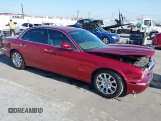 ✅ 2004 Jaguar XJ 8 • VIN: SAJWA71C44SG17182 • Lot: 43062860. Wystawiony na IAAI z przebiegiem 72 082 mil. Bezpłatny archiwum sprzedaży aukcyjnych z USA i szczegółowy raport historii pojazdu na DreamBid. Zdjęcie 1.